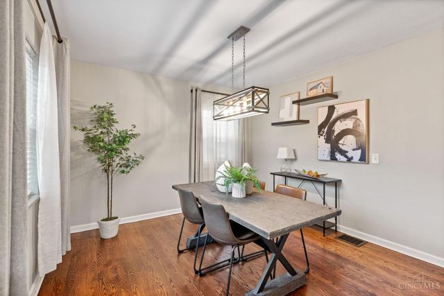 7252 Osceola Drive, Madeira, OH 45243