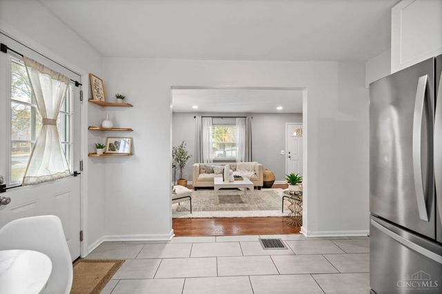 7252 Osceola Drive, Madeira, OH 45243