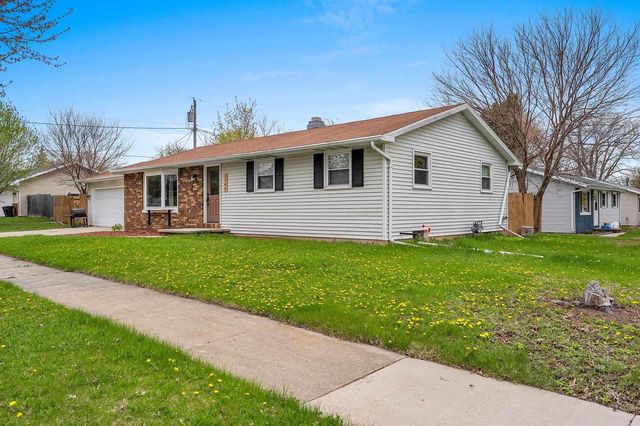 1540 E PLAZA DRIVE, Appleton, WI 54915