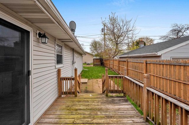 1540 E PLAZA DRIVE, Appleton, WI 54915