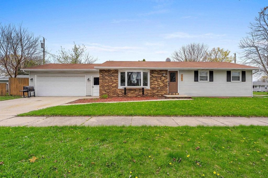 1540 E PLAZA DRIVE, Appleton, WI 54915