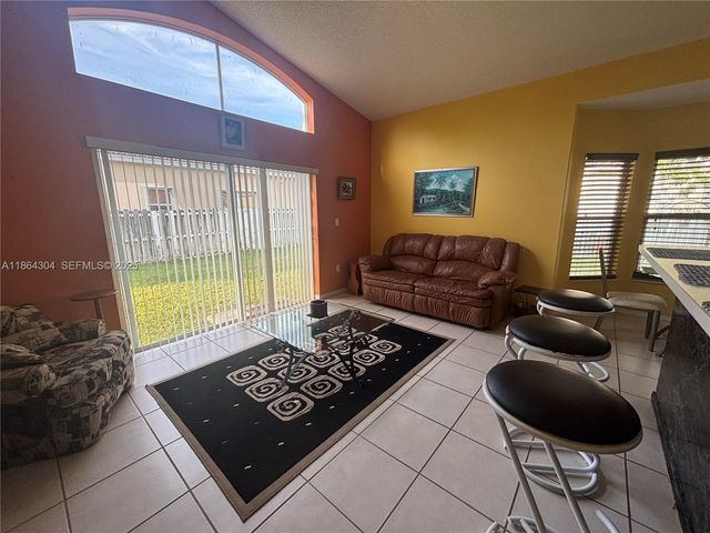 18581 NW 23rd Street, Pembroke Pines, FL 33029