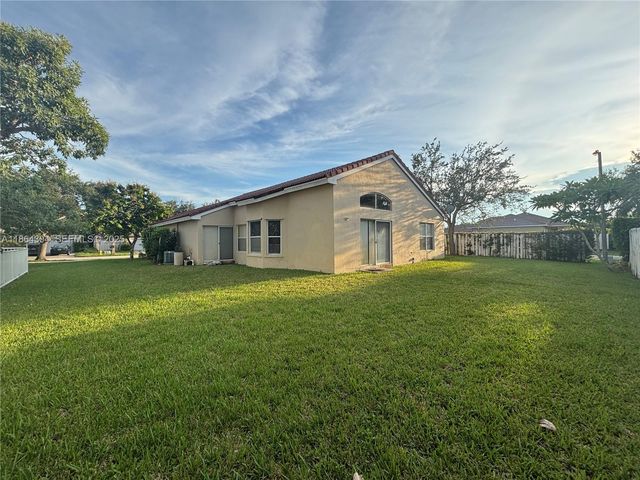 18581 NW 23rd Street, Pembroke Pines, FL 33029