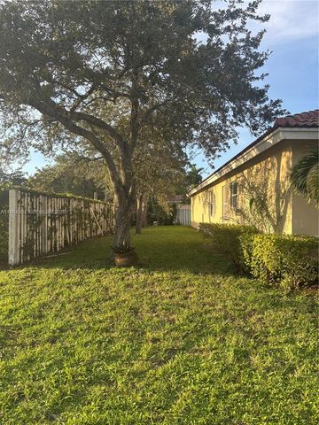 18581 NW 23rd Street, Pembroke Pines, FL 33029