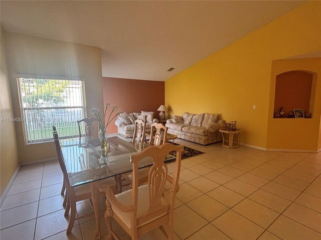 18581 NW 23rd Street, Pembroke Pines, FL 33029