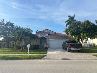18581 NW 23rd Street, Pembroke Pines, FL 33029