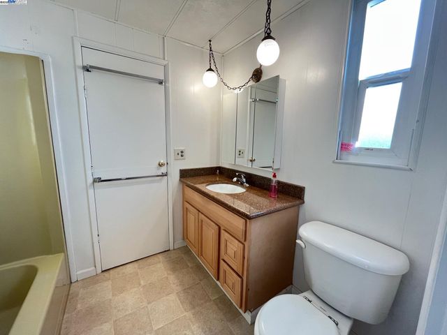 4141 Deep Creek Rd. 180, Fremont, CA 94555