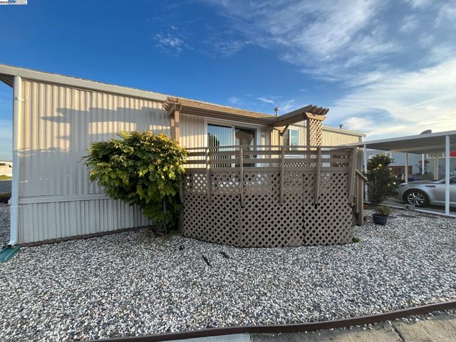 4141 Deep Creek Rd. 180, Fremont, CA 94555