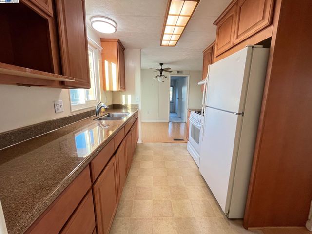 4141 Deep Creek Rd. 180, Fremont, CA 94555