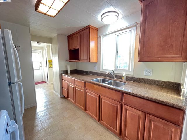 4141 Deep Creek Rd. 180, Fremont, CA 94555