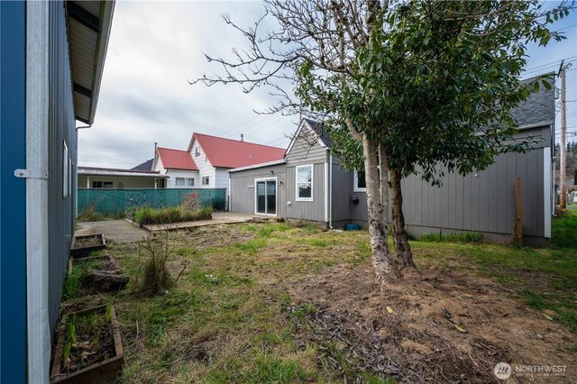 2826 Pacific Avenue, Hoquiam, WA 98550