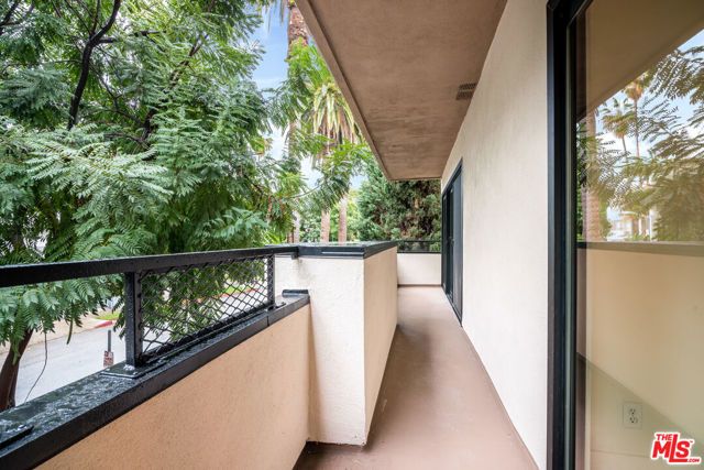 7540 W HAMPTON Avenue 202, West Hollywood, CA 90046