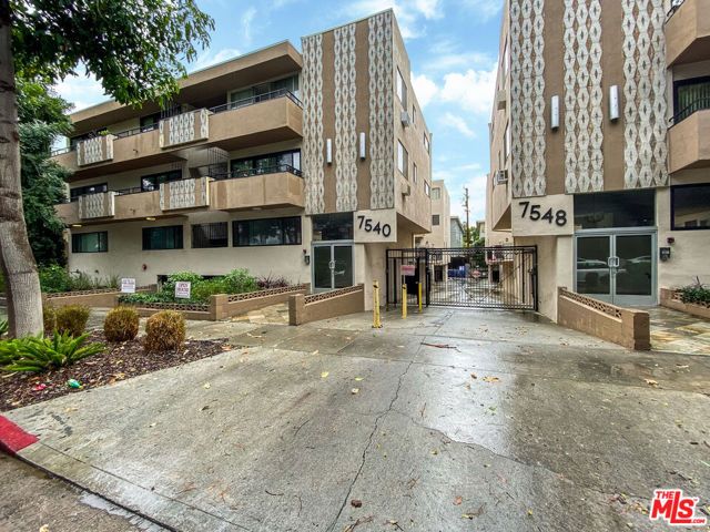 7540 W HAMPTON Avenue 202, West Hollywood, CA 90046