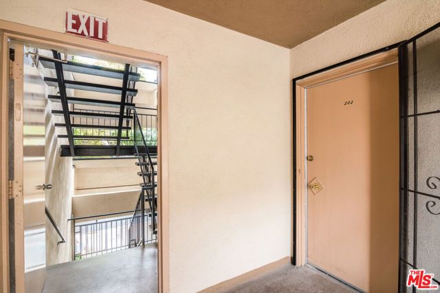 7540 W HAMPTON Avenue 202, West Hollywood, CA 90046