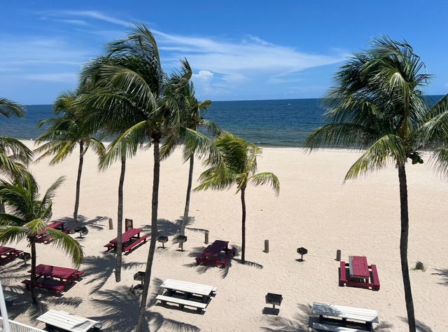 111 BRINY Avenue 22-09, Pompano Beach, FL 33062
