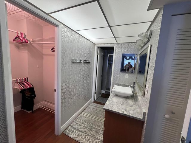 111 BRINY Avenue 22-09, Pompano Beach, FL 33062