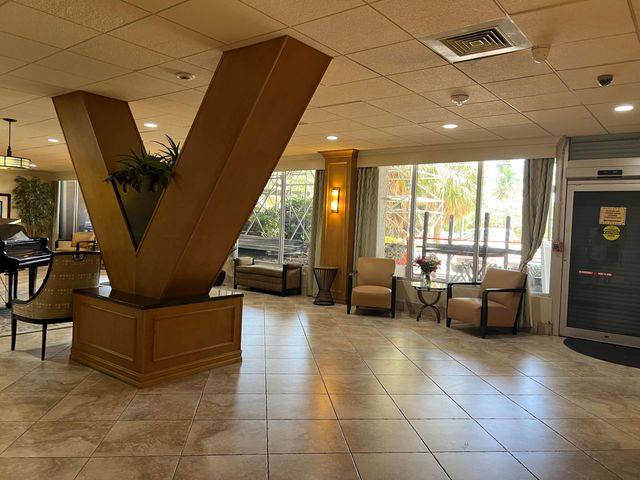 111 BRINY Avenue 22-09, Pompano Beach, FL 33062