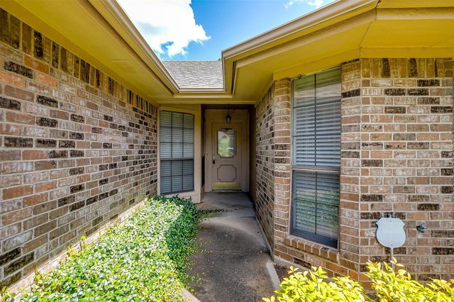 5909 Kesler Drive, Arlington, TX 76017