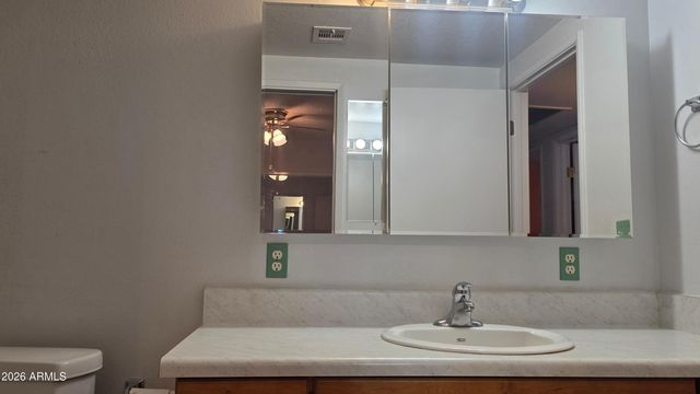 8814 W AVALON Drive, Phoenix, AZ 85037