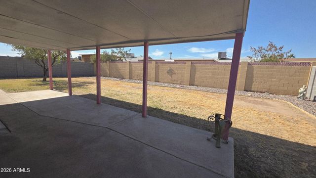 8814 W AVALON Drive, Phoenix, AZ 85037