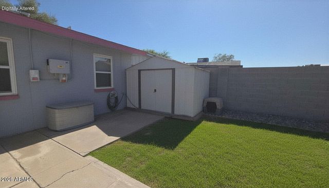 8814 W AVALON Drive, Phoenix, AZ 85037