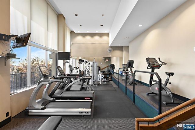 3 Horizon G-11, Fort Lee, NJ 07024