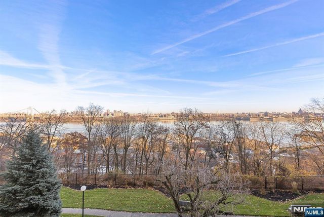 3 Horizon G-11, Fort Lee, NJ 07024