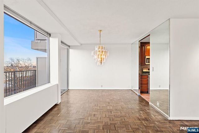 3 Horizon G-11, Fort Lee, NJ 07024