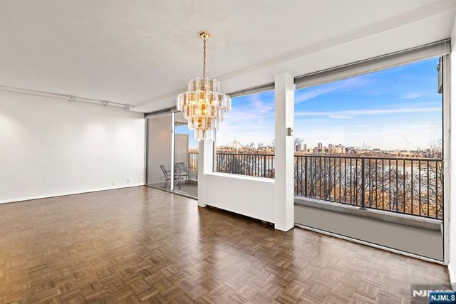 3 Horizon G-11, Fort Lee, NJ 07024