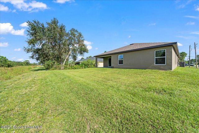 2528 Fleming Avenue SW, Palm Bay, FL 32908