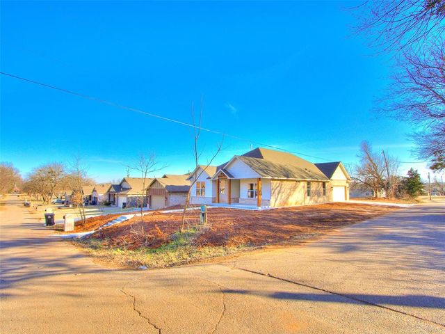124 W 4th Street, Arcadia, OK 73007