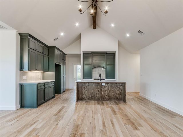 124 W 4th Street, Arcadia, OK 73007