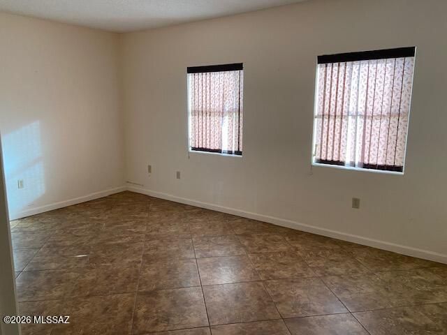 137 E San Vincent Drive, Green Valley, AZ 85614