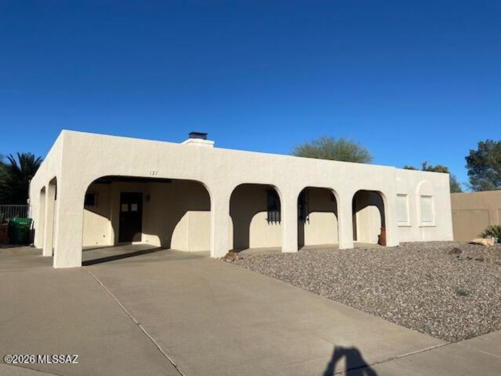 137 E San Vincent Drive, Green Valley, AZ 85614