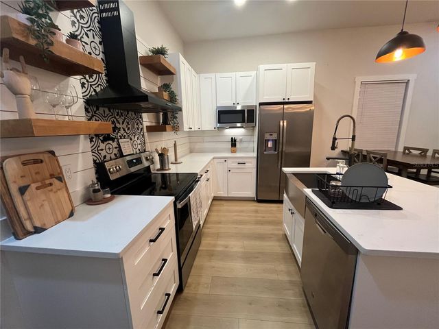 1807 E 20TH AVENUE, Tampa, FL 33605