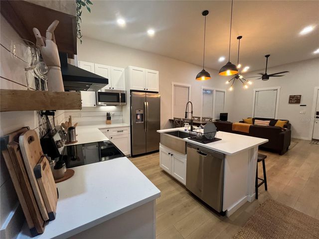 1807 E 20TH AVENUE, Tampa, FL 33605