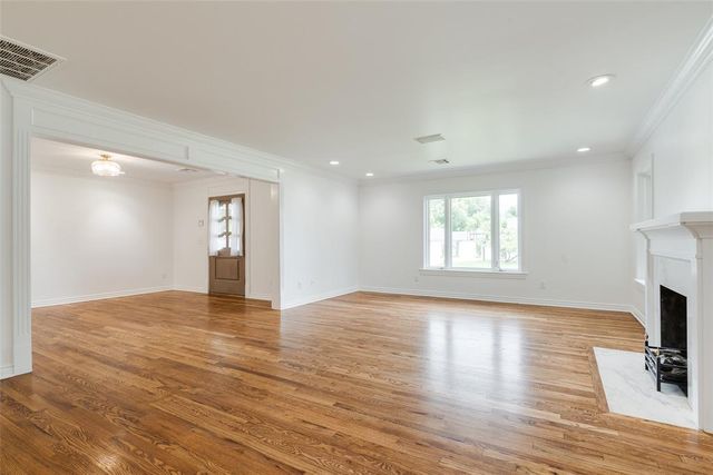 7009 Trenton Road, Nichols Hills, OK 73116