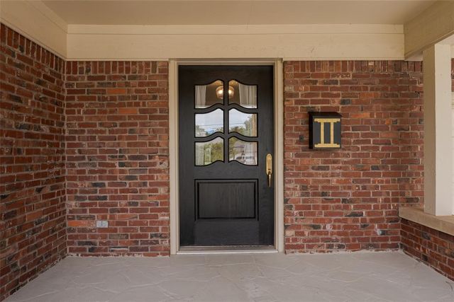 7009 Trenton Road, Nichols Hills, OK 73116