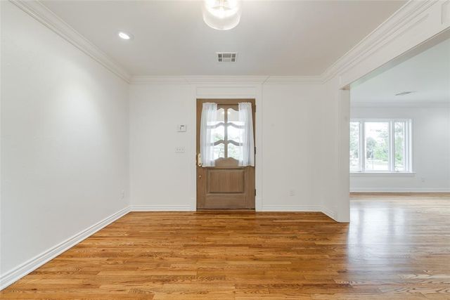 7009 Trenton Road, Nichols Hills, OK 73116