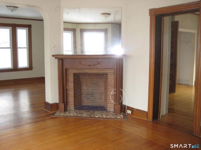 14 Sturtevant Avenue, Norwich, CT 06360