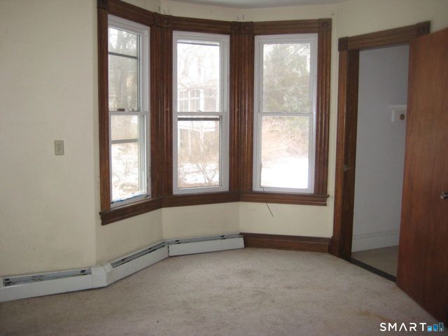 14 Sturtevant Avenue, Norwich, CT 06360