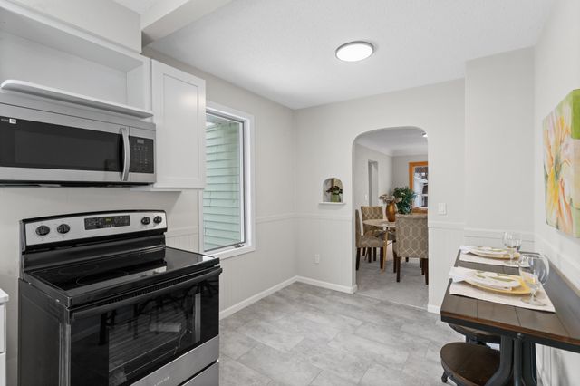 326 Faversham, Willernie, MN 55090