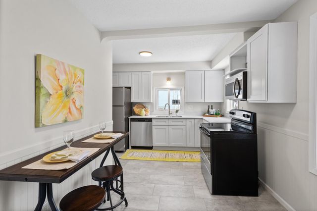 326 Faversham, Willernie, MN 55090