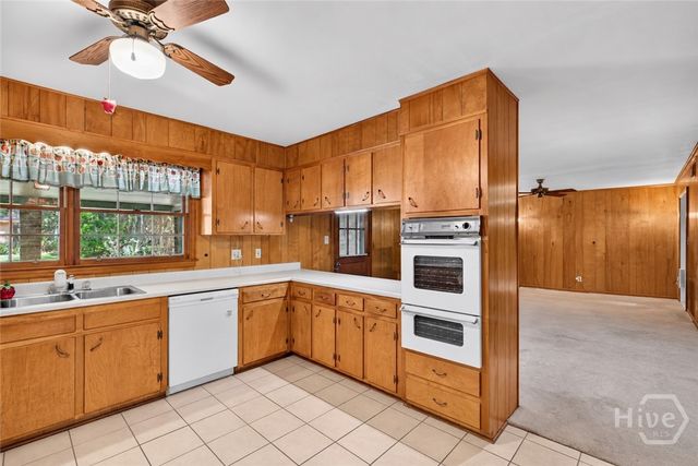 102 Devonshire Road, Savannah, GA 31410