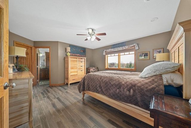 150 Holsing Ln, Frazer, PA 15084