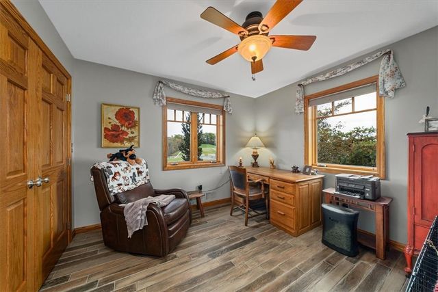 150 Holsing Ln, Frazer, PA 15084