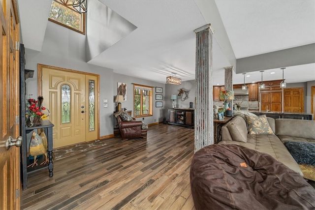 150 Holsing Ln, Frazer, PA 15084