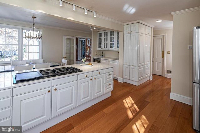 240 LIBRARY PL, Princeton, NJ 08540