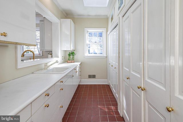 240 LIBRARY PL, Princeton, NJ 08540