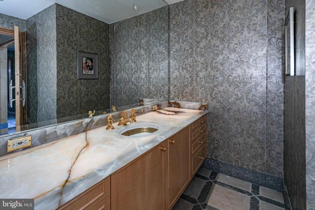 240 LIBRARY PL, Princeton, NJ 08540